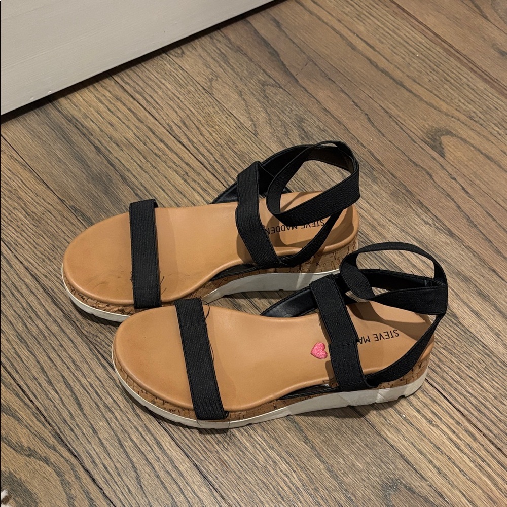 Steve Madden Black and Tan Sandals